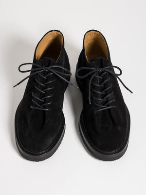 
                  
                    Load image into Gallery viewer, CHUKKA BLACK
                  
                