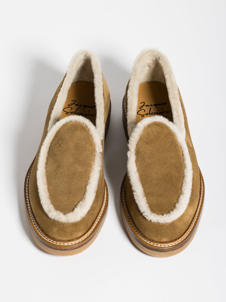 
                  
                    Load image into Gallery viewer, ALEXIS MARACCA SHEARLING
                  
                