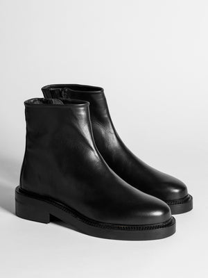 
                  
                    Load image into Gallery viewer, MARCUS CALF BLACK
                  
                